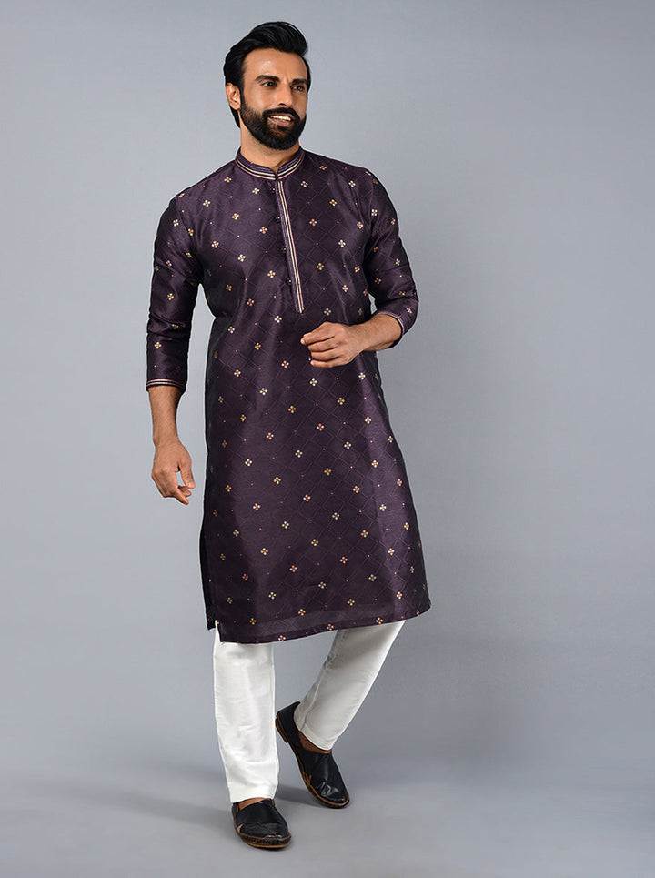 Timeless purple kurta set made from luxurious silk jacquard, perfect for creating stunning looks at wedding receptions in the USA.