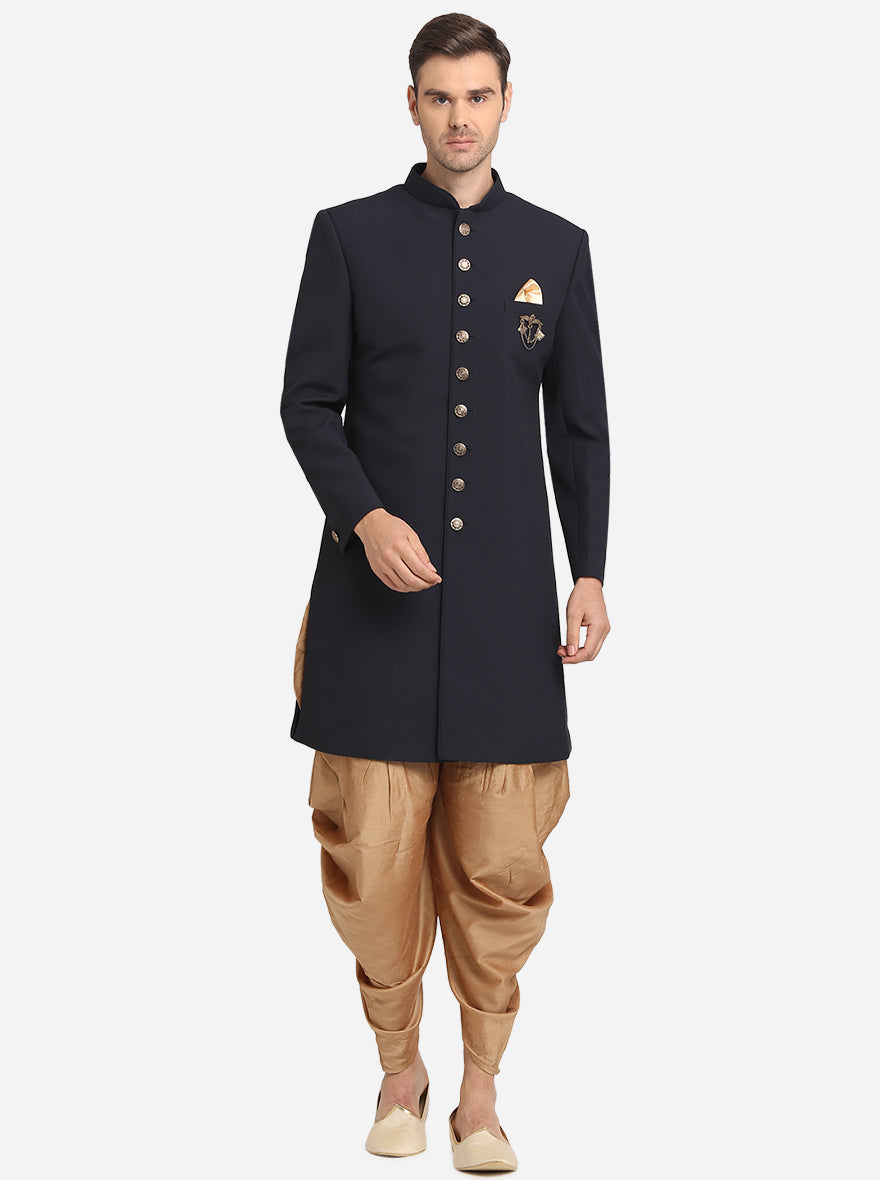 Perfect for Indian parties, this Navy-Blue Indo-Western Set pairs well with juttis for a fashionable look.