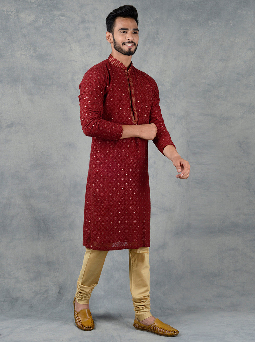 Maroon embroidered kurta, perfect for men’s USA festivals.